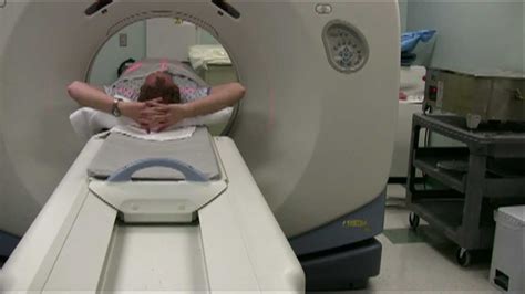 Using Radiotherapy To Treat Prostate Cancer Youtube