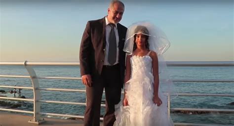 Man Takes His 12 Year Old Bride In Public This Is How People Reacted Egyptian Streets
