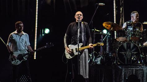 The Smashing Pumpkins Live Review Photo Gallery Stage Right Secrets
