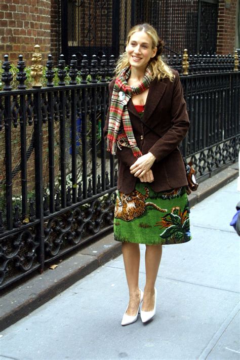 Carrie Bradshaws 50 Best Looks Of All Time Carrie Bradshaw Outfits Fashion Carrie Bradshaw