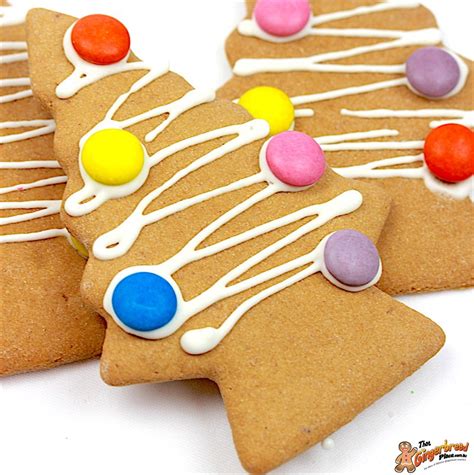 Wrapped in a pretty box, they make a great gift, too. Basic Christmas Tree Cookie Favours for Christmas gifts