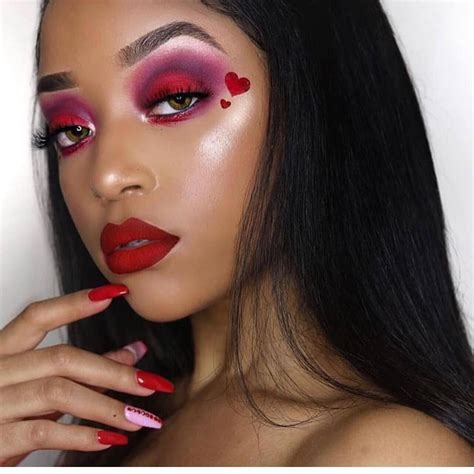 Pin By ᔕαvvʏ On ℱᴀᴄᴇ ﬡᴏ ℱʟᴀᴡs Day Makeup Looks Valentines Day