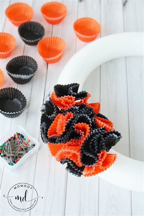 Make A Halloween Cupcake Liner Wreath How To With Pictures Momdot