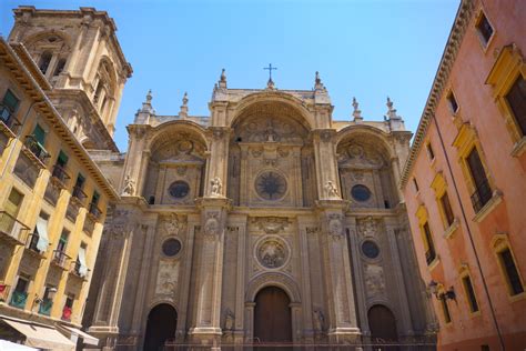 Das ein land wie spanien unzählige sehenswürdigkeiten zu bieten hat, wird jedem klar, der sich ein wenig mit der spanischen geschichte vertraut macht. Granada in Spanien: TOP Sehenswürdigkeiten, Highlights & Tipps