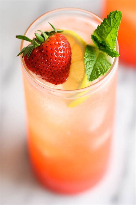Sparkling Strawberry Lemonade Damn Delicious