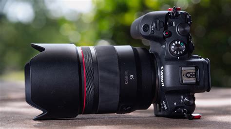 Canon Rf 50mm F12 L Usm Review 2020 Pcmag India