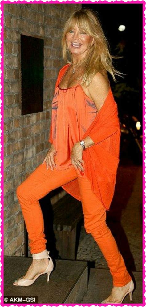 Goldie Orange Outfit Goldie Hawn Outfits