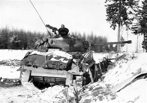 Wwii Pictures On Twitter A M4a3e8 Sherman Tank Of The Us 4th Armored