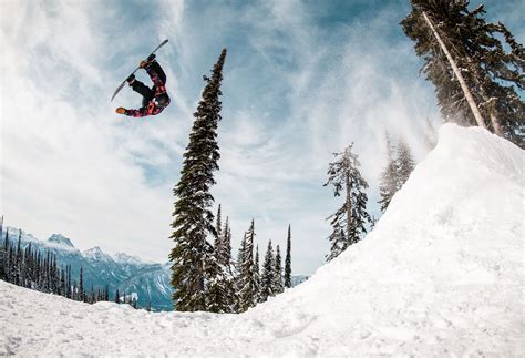 The Top 5 Resorts For Snowboarders In North America According To The