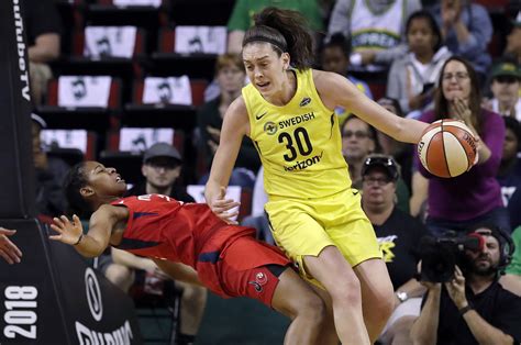 Wnba Mvp Breanna Stewart Tears Achilles Tendon In Right Leg The