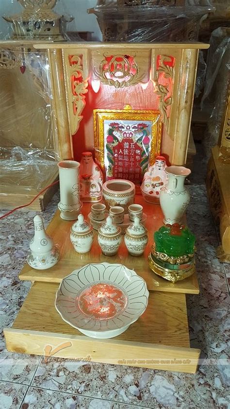 Nguyên tắc đặt bàn thờ thần tài là từ bàn thờ, thần tài phải quản được hết sự vào ra của khách hàng. Những sai lầm khi đặt bàn thờ và thờ cúng Thần Tài, Ông Địa
