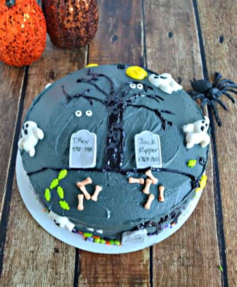 Spooky Graveyard Layer Cake Hezzi Ds Books And Cooks