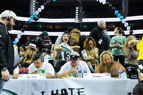 After 26 Years Philly Wing Bowls End Met With Cheers And Regrets Whyy