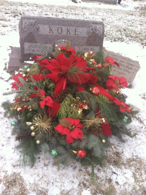 For each decoration we can make a bouquet to the vase so that it is set. Grave blankets I make to sell | Grave decorations ...