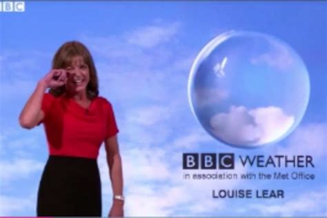 Shooting and shooting star max.louise lear is looking fantastic on bbc world weather.susan powell, alex osbourne, tori lacey, sarah keit. Watch the HILARIOUS moment BBC Weather presenter breaks ...