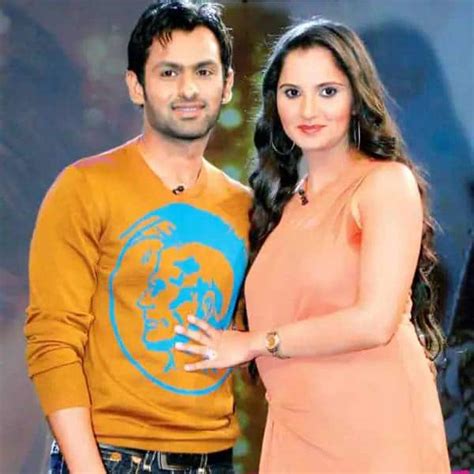 sania mirza and shoaib malik divorce pakistani cricketers who fell in love with indian beauties