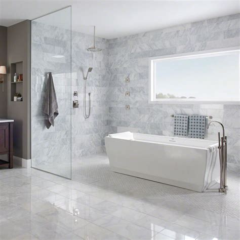Spa bathrooms we cannot get enough of! 5 Classic Marble Meets Subway Tile Looks