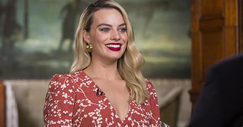 Why Margot Robbie Initially Wanted To Turn Down ‘mary Queen Of Scots Role