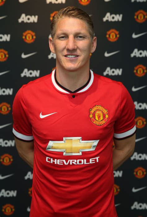 Manchester United Sign Germany Midfielder Bastian Schweinsteiger Manchester United