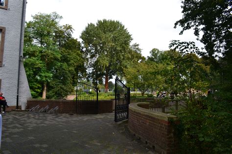 Zum ersten mal wurde die burg 1344 erwähnt, als johann von loete durch die abtei werden mit ihr belehnt wurde. Wasserschloss Haus Voerde - Fotos 5 - Medienwerkstatt ...