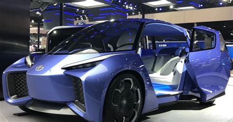 Toyota Shows Off Electric Vehicle Concept Rhombus