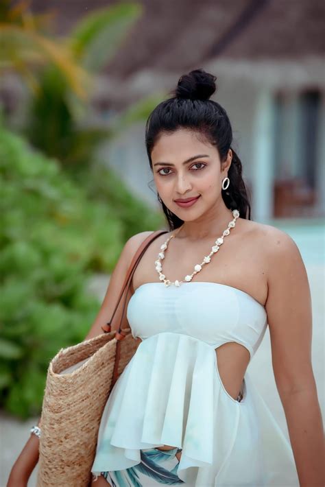 Amala Paul Rmallubabes