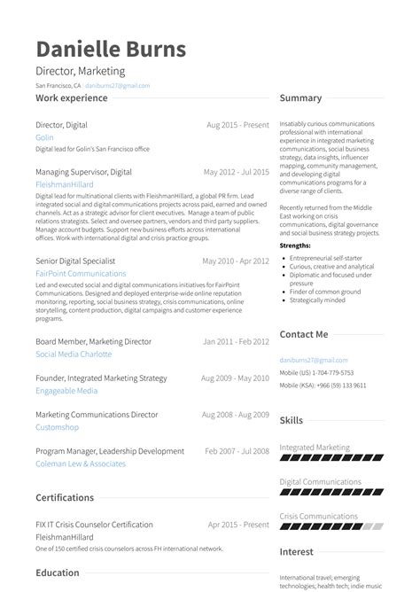A simple social media resume explaining the job applicants career and academic history. Social Media Specialist - Resume Samples and Templates | VisualCV
