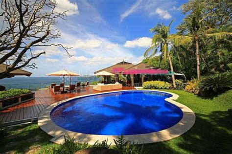 Amazing Beach Front Villa With Huge Lot In Batangas Near Tagaytay