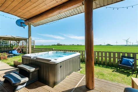 Log Cabins And Lodges With Hot Tubs Yorkshire Coast Best Lodges With Hot Tubs
