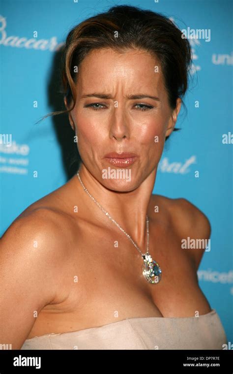 Nov 28 2006 New York Ny Usa Actress Tea Leoni At The Arrivals For The 3rd Annual Unicef