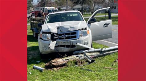 Car Crashes Into Pole In Lancaster County Fox43