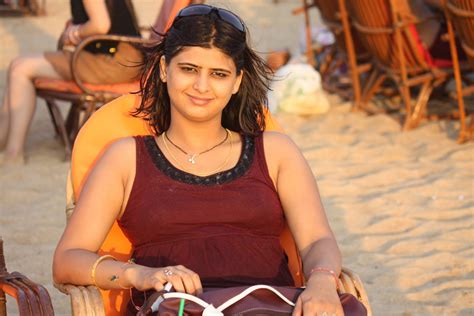 hot indian girl pictures at goa beach