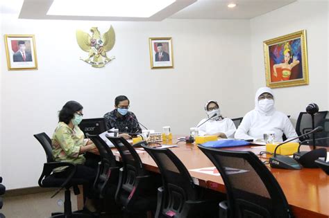 Sekretariat dinas koperasi usaha kecil dan menengah perdagangan dan perindustrian. Pertemuan Daring Kemendag dengan Perwakilan Perdagangan di ...
