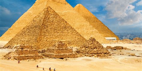 Three Pyramid Of Khafre And The Great Pyramid Of Khufu And Menkaures