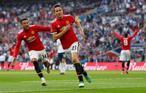 Complete overview of tottenham hotspur vs manchester united (premier league) including video replays, lineups, stats and fan opinion. Man United 2 Tottenham 1 match report: Ander Herrera goal ...
