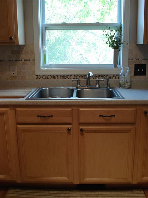 Where to stop a backsplash in a kitchen? » Tutorial: Tile Kitchen Back Splash