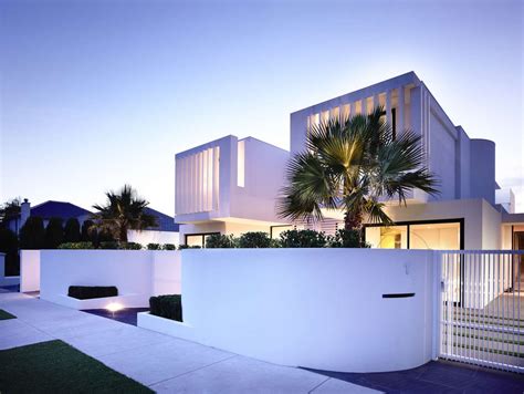 tampilan polos arsitektur rumah modern minimalis