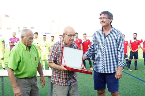 José Antonio Parrilla Recibe Un Merecido Homenaje Noticias De Almeria