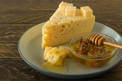 What Does Gruyere Cheese Taste Like Blogchef