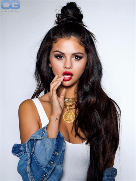 Selena Gomez Nackt Nacktbilder Playboy Nacktfotos Fakes Oben Ohne