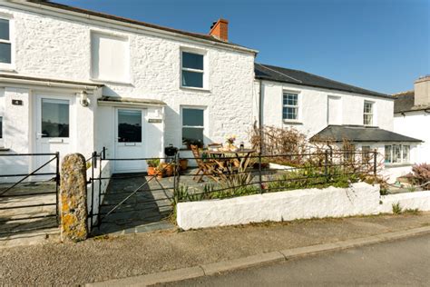 3 Coastguard Cottage River View Helford Passage Toad Hall Cottages