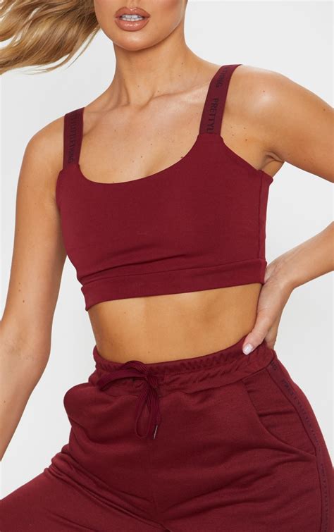 Prettylittlething Berry Sport Cropped Top Prettylittlething
