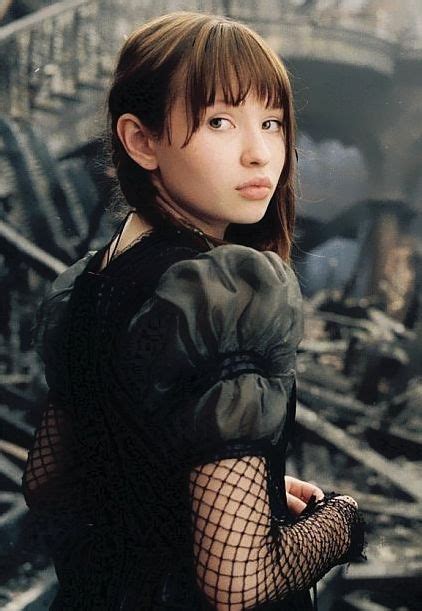 Emily Browning As Violet Baudelaire In Lemony Snicketss A Series Of Unfortunate Events 2004