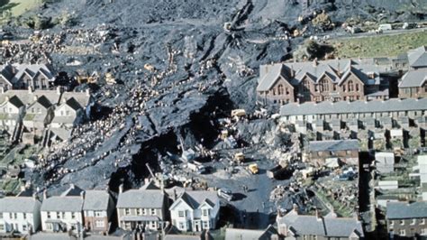 aberfan disaster what happened and how it is remembered generations on itv news wales