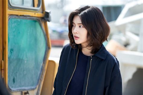 Lee Sun Bin Rocks A New Look As A Detective With Mysterious Powers In