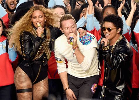The Greatest Super Bowl Halftime Show Performances Ever Ranked