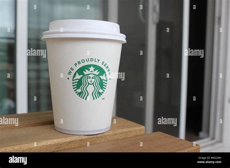 Starbucks Latte Hi Res Stock Photography And Images Alamy