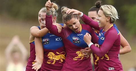 Aflw Lions Edge Past Giants In Thrilling Finish