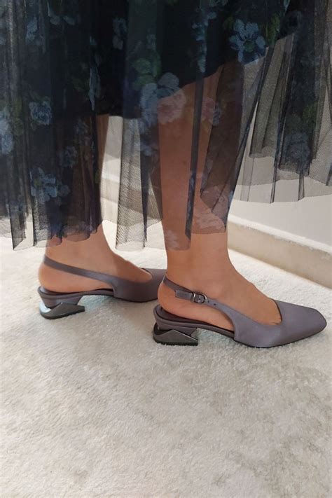 La Scada Platin Saten Metal Topuk Detaylı Kısa Topuk Kadın Ayakkabı