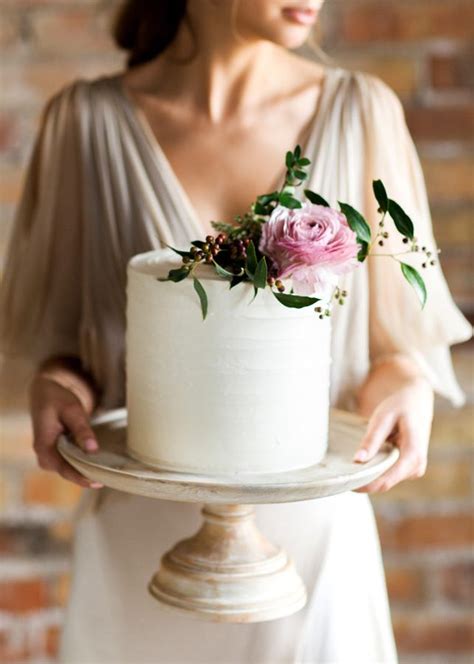 20 Beautiful Buttercream Wedding Cake Ideas — The Bohemian Wedding